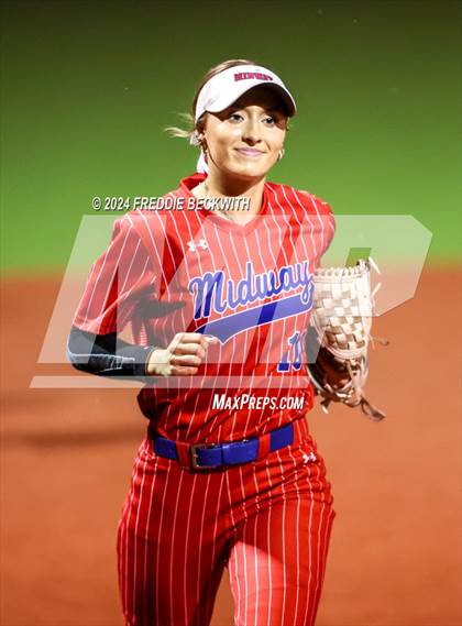 Thumbnail 1 in Midway vs. Kingwood (UIL 6A Softball Semifinal) photogallery.