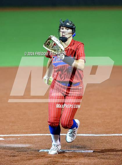 Thumbnail 3 in Midway vs. Kingwood (UIL 6A Softball Semifinal) photogallery.