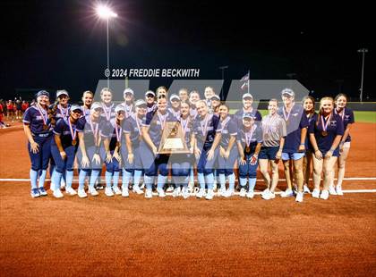 Thumbnail 3 in Midway vs. Kingwood (UIL 6A Softball Semifinal) photogallery.