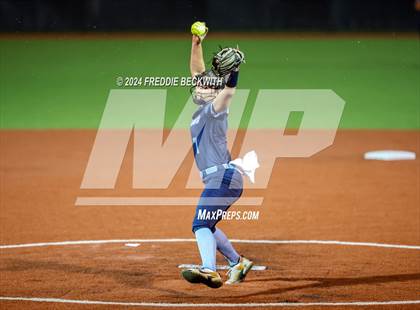 Thumbnail 3 in Midway vs. Kingwood (UIL 6A Softball Semifinal) photogallery.