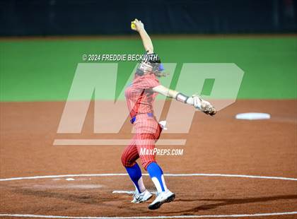 Thumbnail 3 in Midway vs. Kingwood (UIL 6A Softball Semifinal) photogallery.