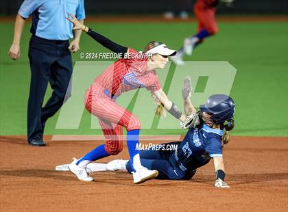 Thumbnail 2 in Midway vs. Kingwood (UIL 6A Softball Semifinal) photogallery.