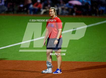 Thumbnail 2 in Midway vs. Kingwood (UIL 6A Softball Semifinal) photogallery.