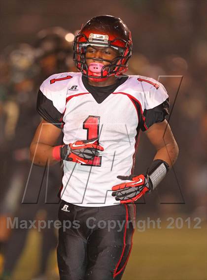 Thumbnail 1 in Centennial vs. Narbonne (CIF SoCal Regional Open Division Final) photogallery.