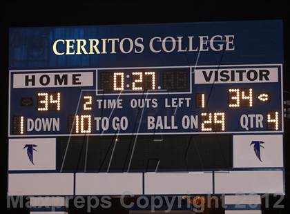 Thumbnail 3 in Centennial vs. Narbonne (CIF SoCal Regional Open Division Final) photogallery.