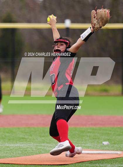 Thumbnail 2 in Del Valle vs Kingwood (NFCA Leadoff Classic) photogallery.