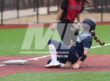 Thumbnail 2 in Del Valle vs Kingwood (NFCA Leadoff Classic) photogallery.
