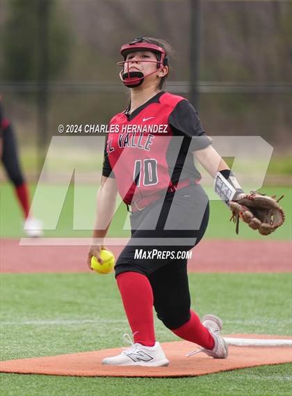 Thumbnail 3 in Del Valle vs Kingwood (NFCA Leadoff Classic) photogallery.