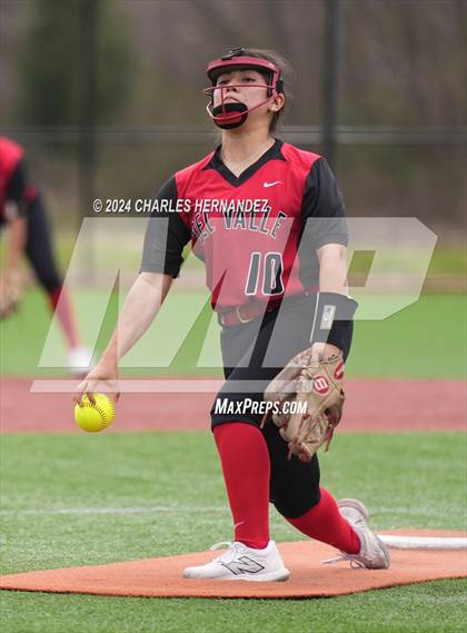 Thumbnail 1 in Del Valle vs Kingwood (NFCA Leadoff Classic) photogallery.