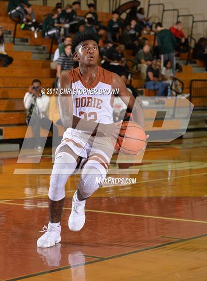Thumbnail 1 in Dobie vs Vela (McDonald's Texas Invitational) photogallery.
