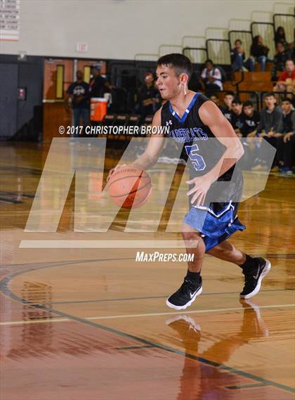 Thumbnail 1 in Dobie vs Vela (McDonald's Texas Invitational) photogallery.