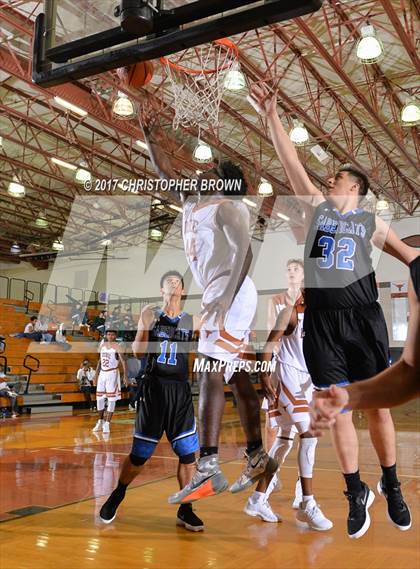 Thumbnail 1 in Dobie vs Vela (McDonald's Texas Invitational) photogallery.