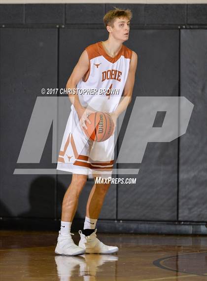 Thumbnail 3 in Dobie vs Vela (McDonald's Texas Invitational) photogallery.
