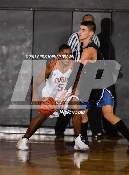 Thumbnail 1 in Dobie vs Vela (McDonald's Texas Invitational) photogallery.