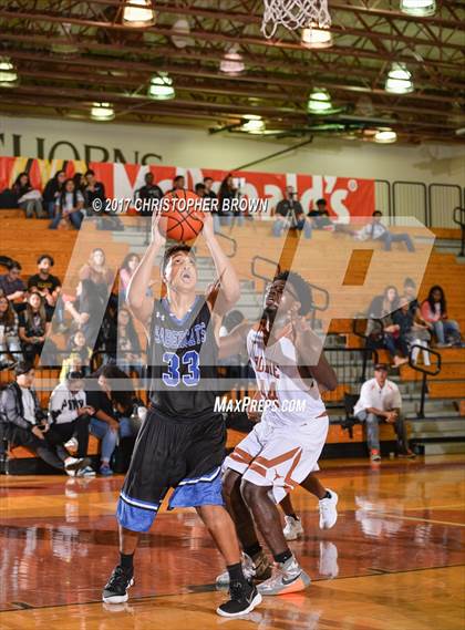 Thumbnail 2 in Dobie vs Vela (McDonald's Texas Invitational) photogallery.