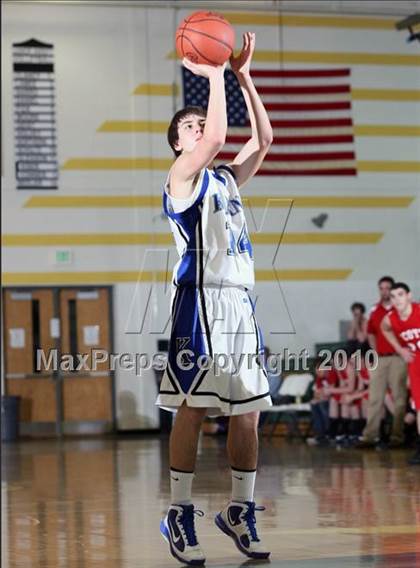 Thumbnail 1 in Karns vs Scott County (Pilot Food-Mart Classic) photogallery.