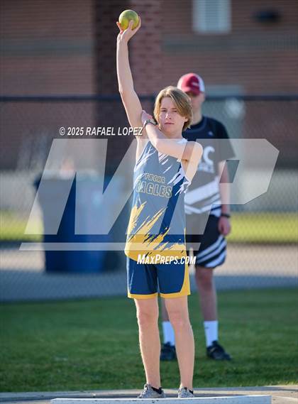 Thumbnail 2 in Lake Houston Conquerors Invitational (Shot Put) photogallery.