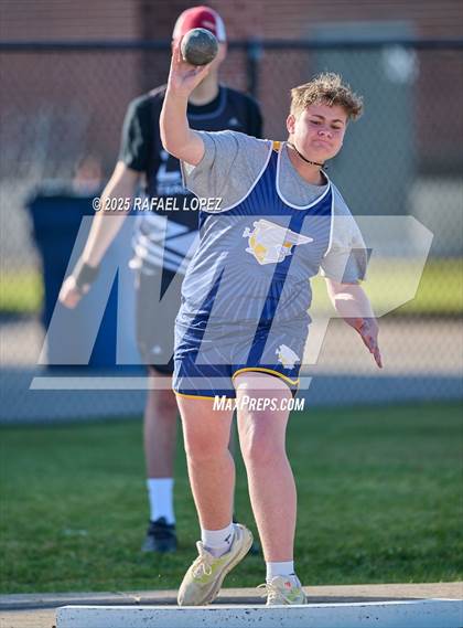 Thumbnail 2 in Lake Houston Conquerors Invitational (Shot Put) photogallery.