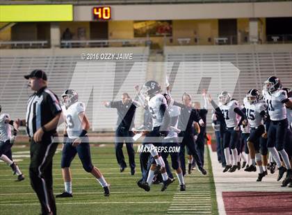 Thumbnail 2 in Smithson Valley @ Lake Travis (UIL 6A Quarterfinal Playoff) photogallery.