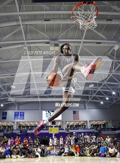 Thumbnail 2 in City of Palms Classic - Slam Dunk Contest photogallery.