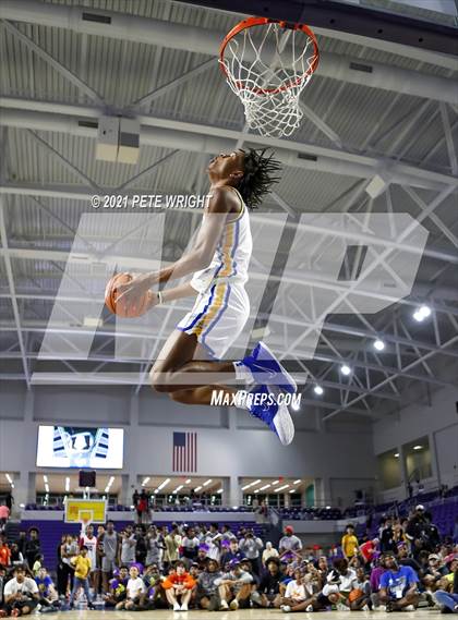 Thumbnail 1 in City of Palms Classic - Slam Dunk Contest photogallery.
