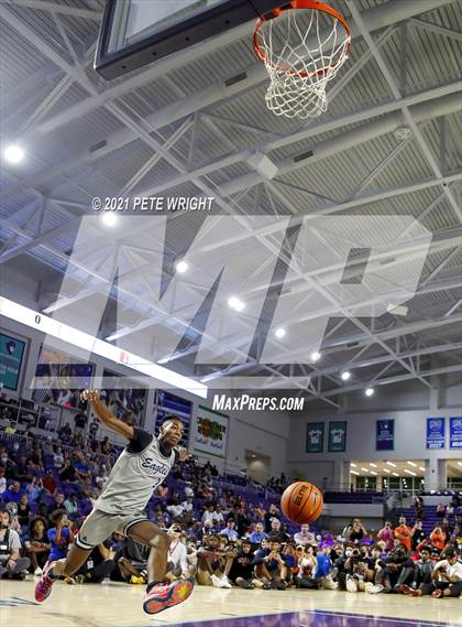 Thumbnail 2 in City of Palms Classic - Slam Dunk Contest photogallery.