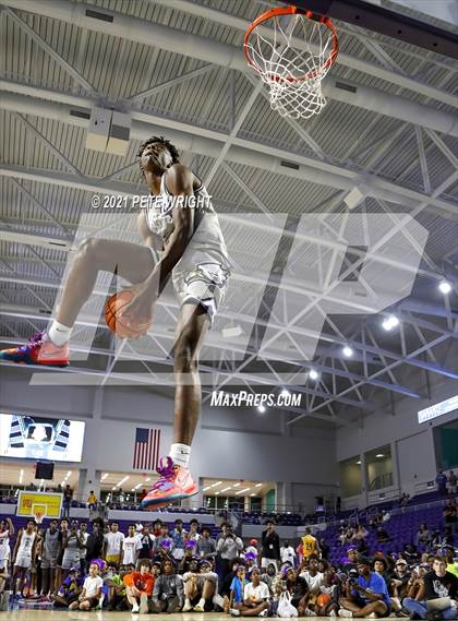 Thumbnail 1 in City of Palms Classic - Slam Dunk Contest photogallery.