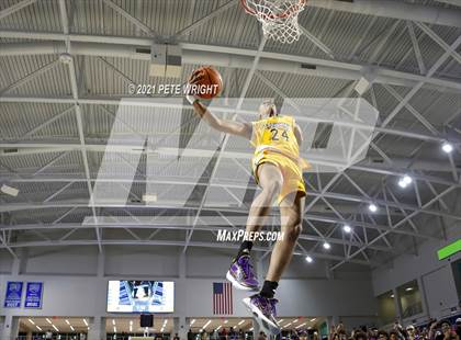 Thumbnail 2 in City of Palms Classic - Slam Dunk Contest photogallery.