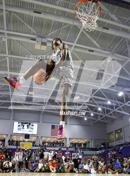 Thumbnail 2 in City of Palms Classic - Slam Dunk Contest photogallery.