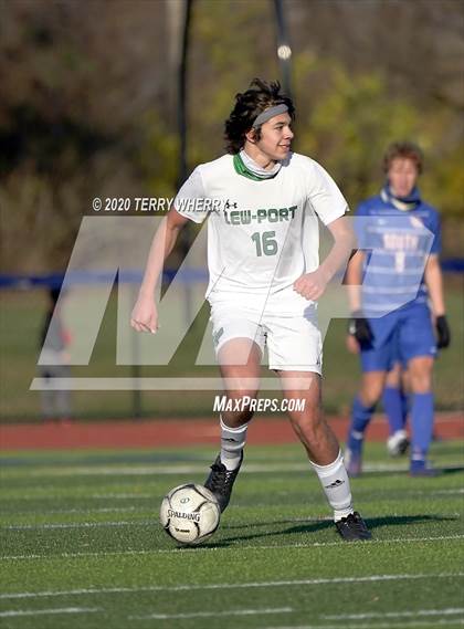 Thumbnail 2 in Lewiston-Porter @ Williamsville South (NYSPHSAA Section VI Class A-2 Final) photogallery.