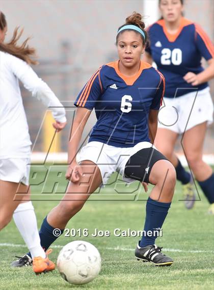 Thumbnail 3 in Johnson [Claudia Taylor] vs Brandeis (6A Region 4 Bi-District) photogallery.