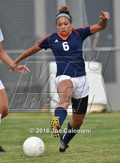 Thumbnail 1 in Johnson [Claudia Taylor] vs Brandeis (6A Region 4 Bi-District) photogallery.