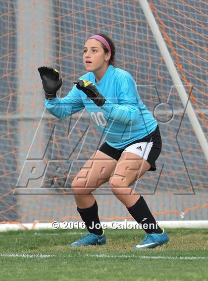 Thumbnail 2 in Johnson [Claudia Taylor] vs Brandeis (6A Region 4 Bi-District) photogallery.