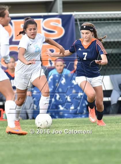 Thumbnail 1 in Johnson [Claudia Taylor] vs Brandeis (6A Region 4 Bi-District) photogallery.
