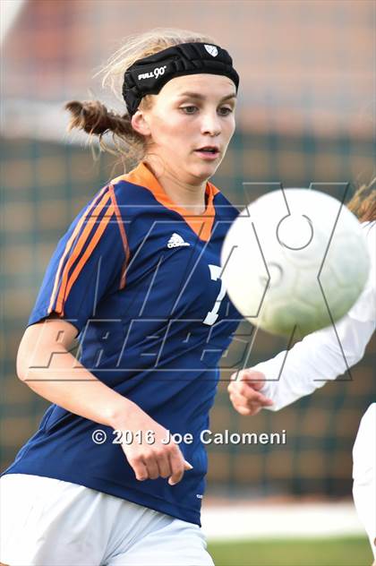 Thumbnail 3 in Johnson [Claudia Taylor] vs Brandeis (6A Region 4 Bi-District) photogallery.