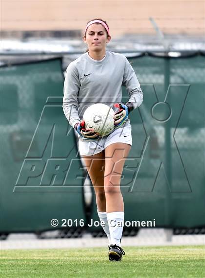 Thumbnail 2 in Johnson [Claudia Taylor] vs Brandeis (6A Region 4 Bi-District) photogallery.