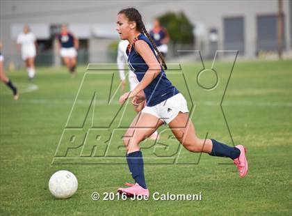 Thumbnail 3 in Johnson [Claudia Taylor] vs Brandeis (6A Region 4 Bi-District) photogallery.