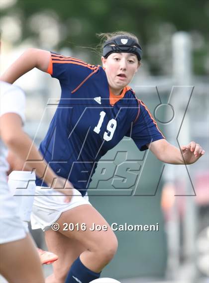 Thumbnail 3 in Johnson [Claudia Taylor] vs Brandeis (6A Region 4 Bi-District) photogallery.