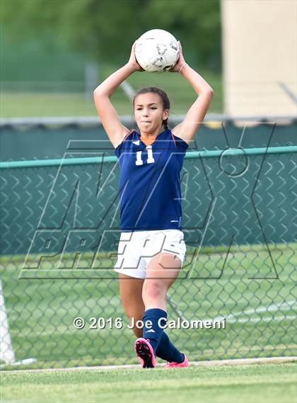 Thumbnail 3 in Johnson [Claudia Taylor] vs Brandeis (6A Region 4 Bi-District) photogallery.