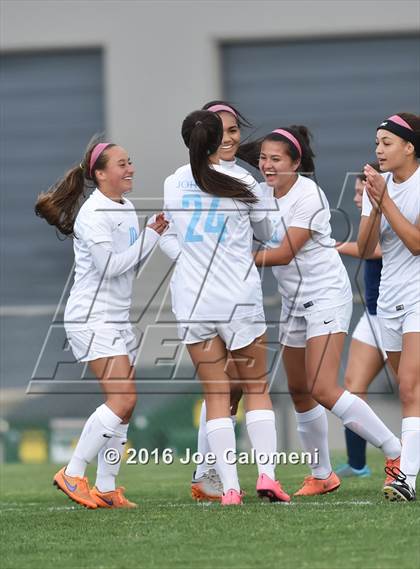 Thumbnail 2 in Johnson [Claudia Taylor] vs Brandeis (6A Region 4 Bi-District) photogallery.