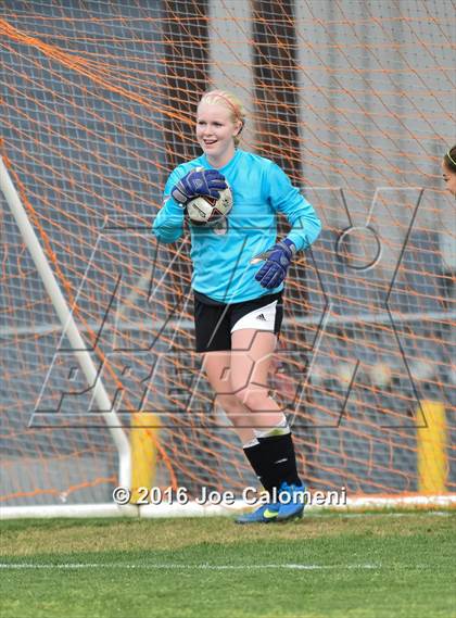 Thumbnail 2 in Johnson [Claudia Taylor] vs Brandeis (6A Region 4 Bi-District) photogallery.