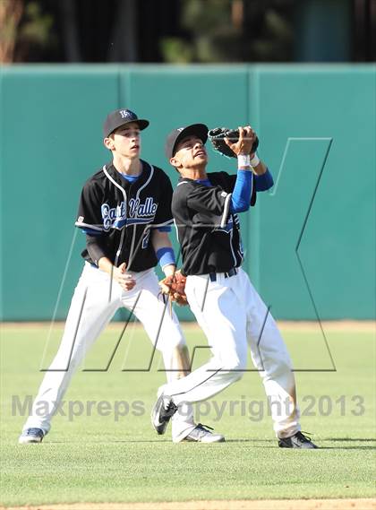 Thumbnail 2 in East Valley vs. LACES (CIF LA City Section D3 Final) photogallery.