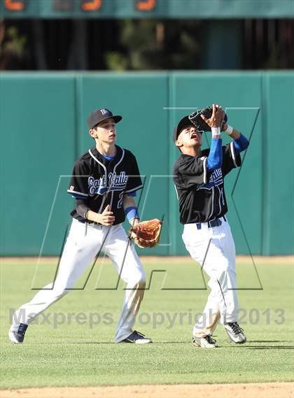 Thumbnail 1 in East Valley vs. LACES (CIF LA City Section D3 Final) photogallery.