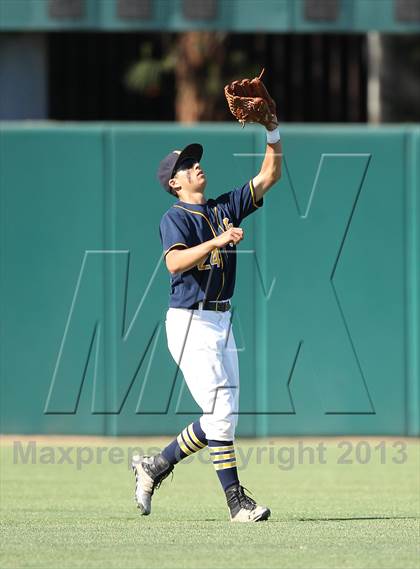 Thumbnail 3 in East Valley vs. LACES (CIF LA City Section D3 Final) photogallery.