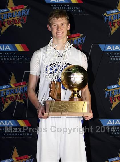 Thumbnail 2 in Valley Christian (AIA D3 Final Award Photos) photogallery.