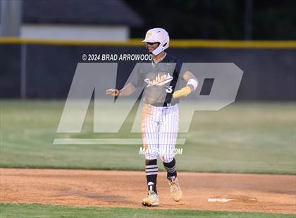 Thumbnail 3 in Ledford @ North Davidson photogallery.
