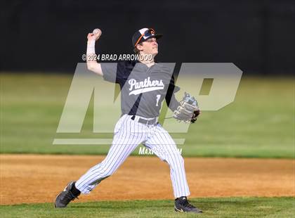 Thumbnail 1 in Ledford @ North Davidson photogallery.