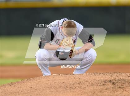Thumbnail 2 in Ledford @ North Davidson photogallery.