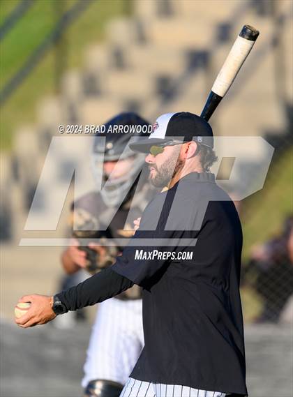 Thumbnail 2 in Ledford @ North Davidson photogallery.