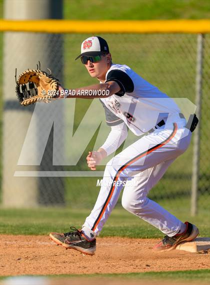 Thumbnail 1 in Ledford @ North Davidson photogallery.